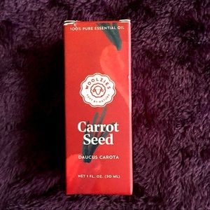 Woolzies Carrot Seed Pure Essential Oil 1oz/30ml